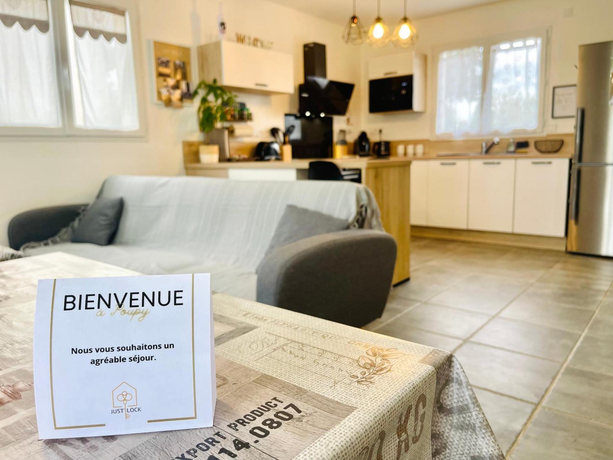 Petite Maison Au Calme Poupry Экстерьер фото